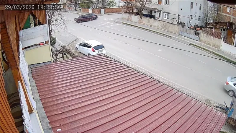 Nehoda, při které se v Tokatu zranily dvě osoby, zachytily bezpečnostní kamery